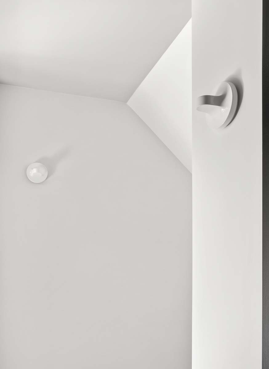 Long Island Modern Interior Architecture Minimal White Stairwell Lighting Detail