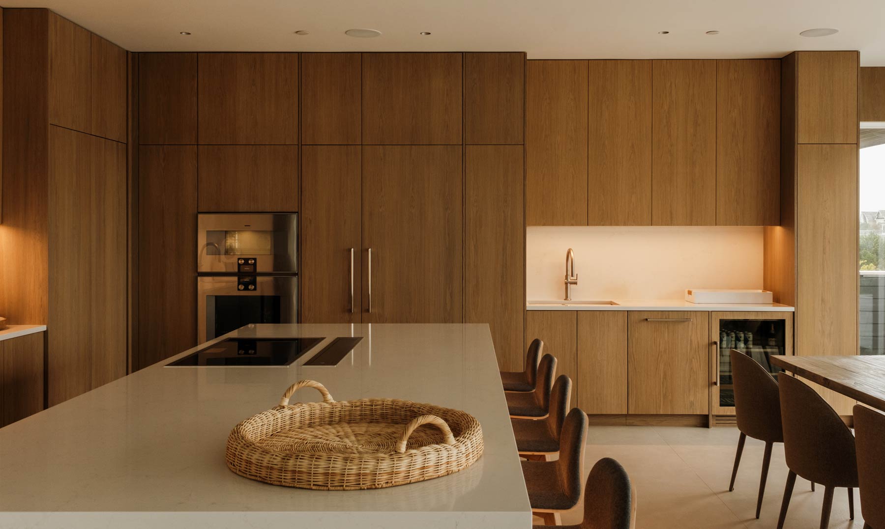 warm modern wood kitchen interior design in sleek hamptons beach house