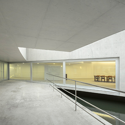 Architectural Photographer Fernanando Guerra captures Alvaro Siza's Building on the Water