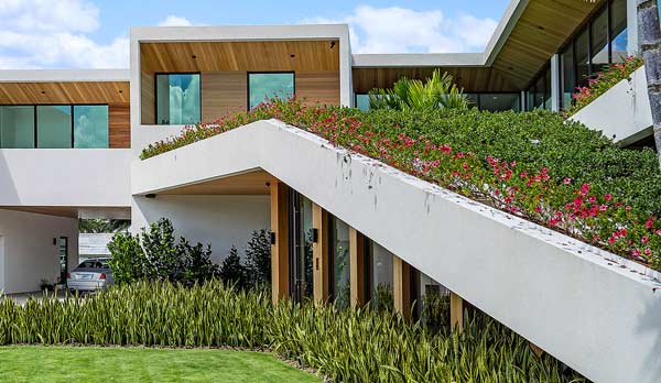 costs and price ranges for green roofs in modern home design