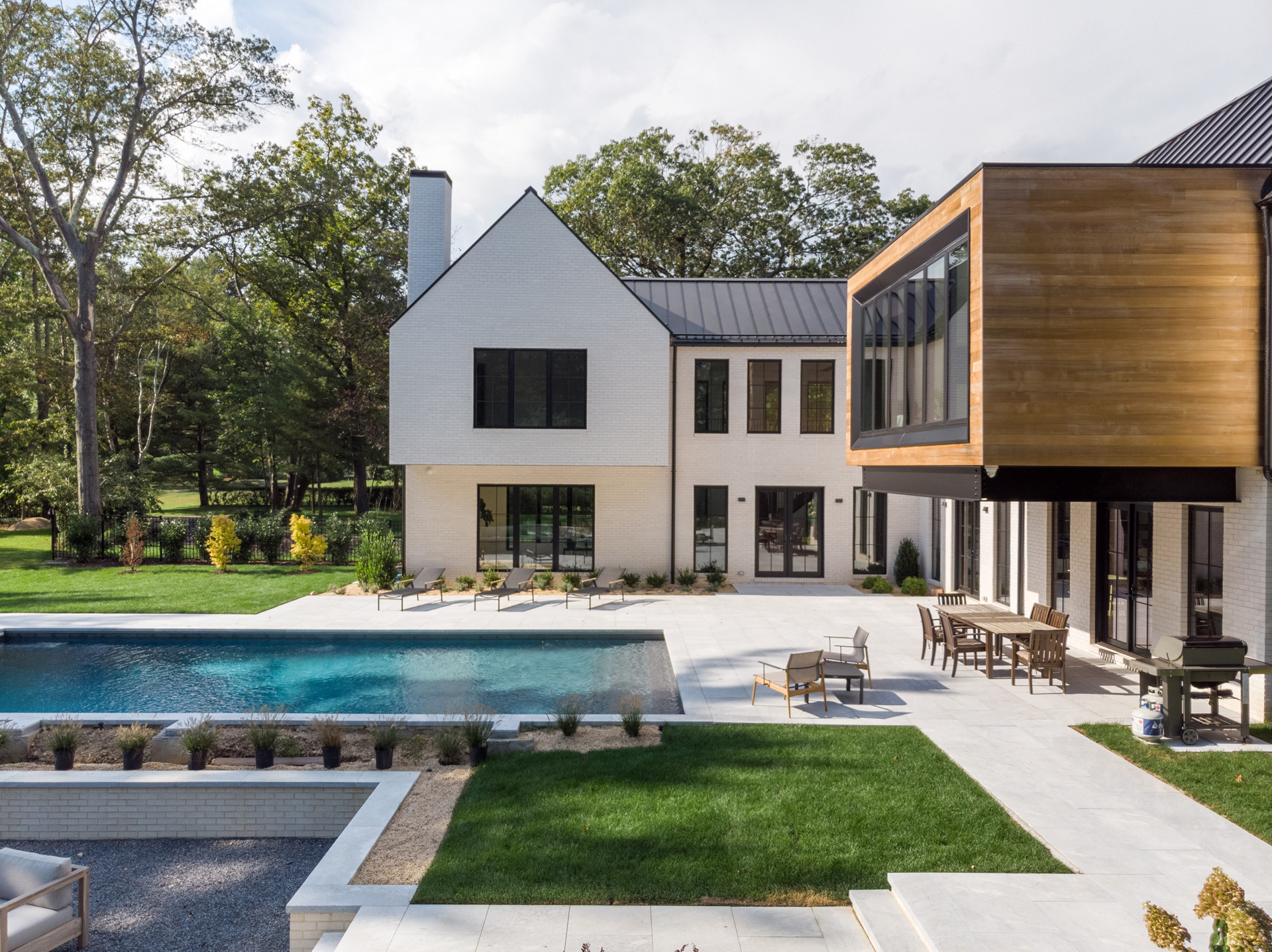 Open Corner House A Bright Modern Farmhouse