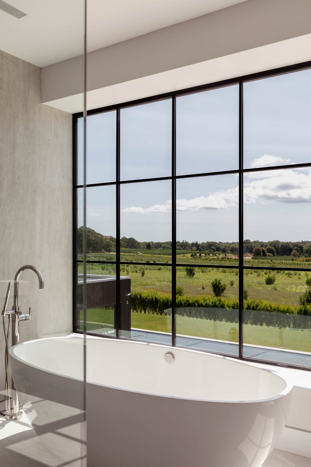 modern bathroom interiors overlooking hamptons agriculture reserve 