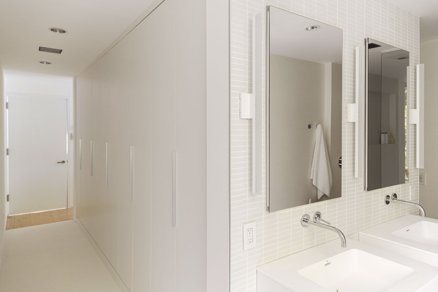 modern bathroom interiors at houses of sagaponack