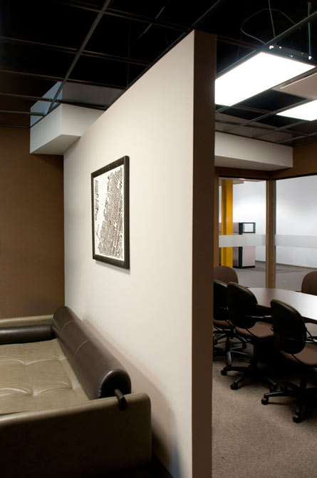 Floating Wall Conference Room Design