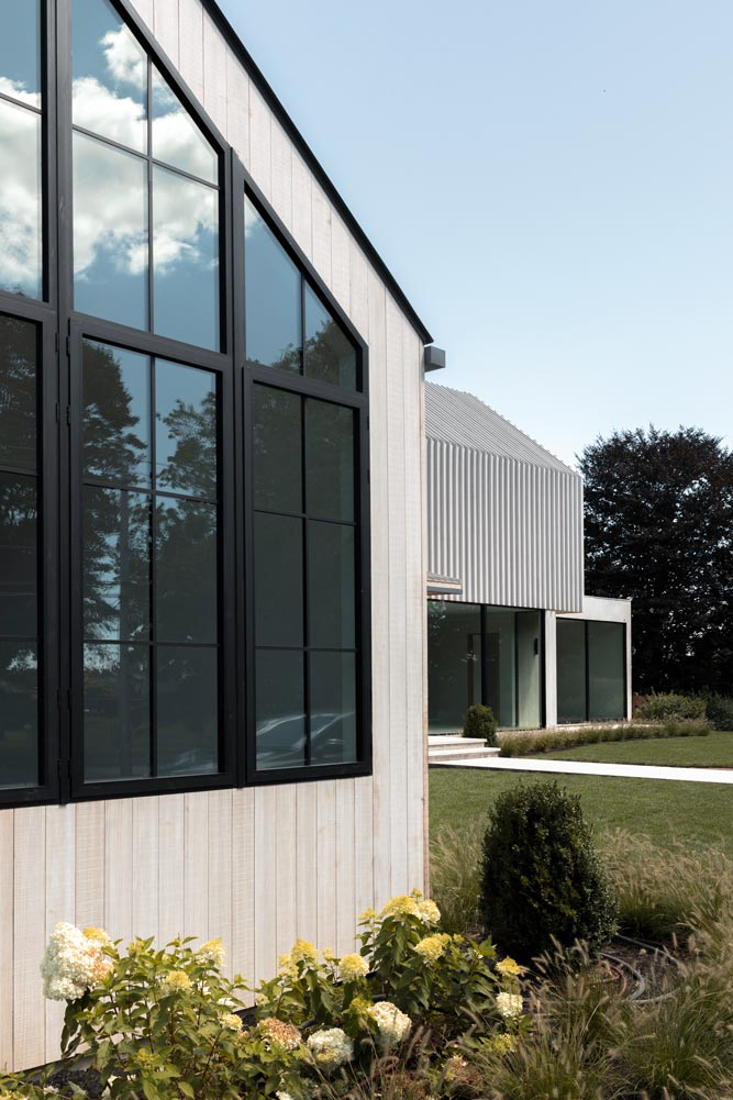 gabled modern farmhouse architecture in the hamptons