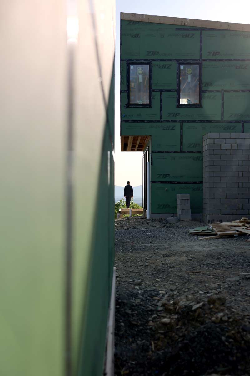 hudson valley modern home architecture under construction